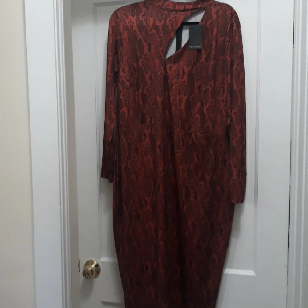 Eloquii The Hendrix Burnt Orange Sleek Snakeskin Print Bodycon  Cutout D… - Picture 6 of 10